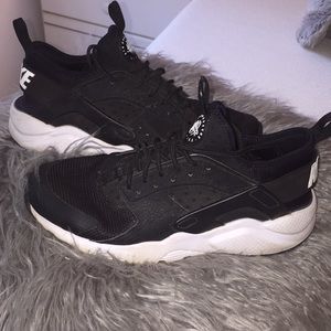 Women’s Air Huaraches